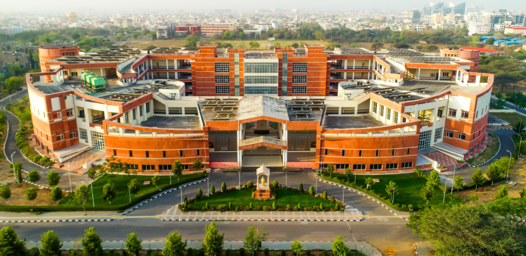 Mnit Jaipur campus highlighting infrastructure, academic facilities, and environment. 