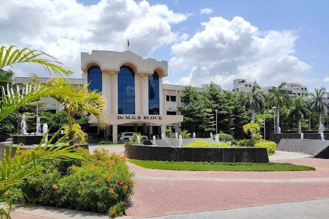 VIT Vellore campus, a top private BTech college in India.