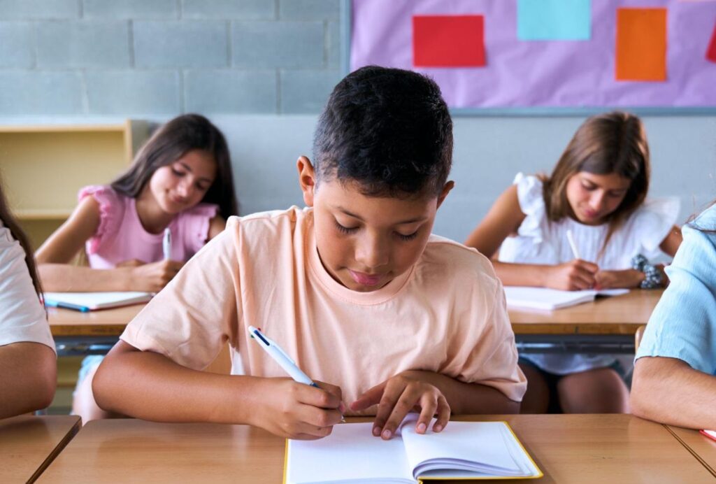 Factors to consider when choosing foundation coaching in Ahilyanagar.